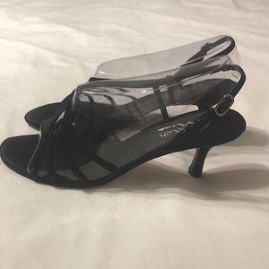 The Touch Of Nina Black Pumps